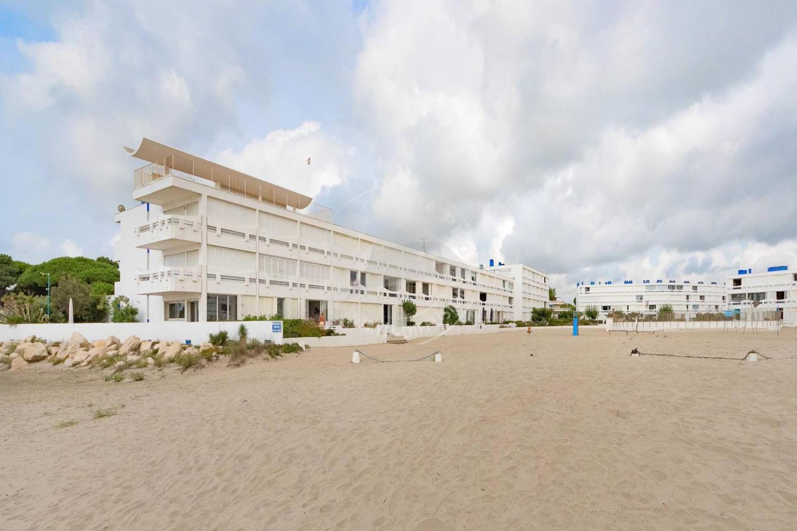As17378 - P4 Dans Une Residence Sur La Plage Avec Vue Mer Et Piscine 르그로뒤후아 외부 사진